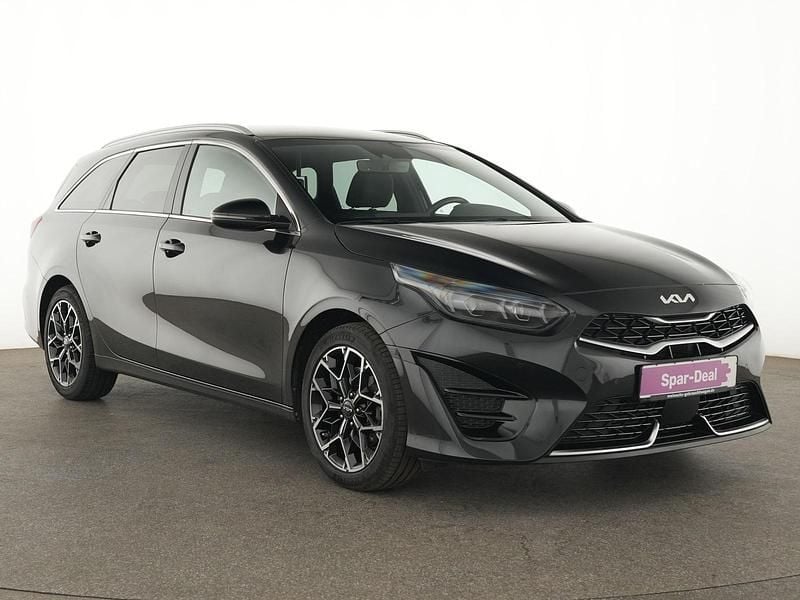 Gebraucht Kia Ceed GT-Line 160 PS (117 kW) 2023 Zilinaschwarz Kleinwagen