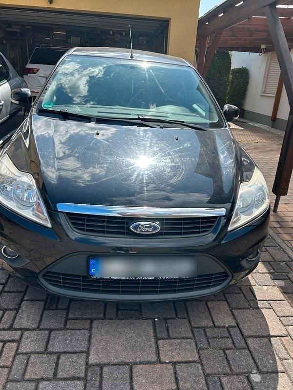 Schwarz Gebraucht 2011 Ford Focus Limousine | 3.000 € (Superpreis) - Bild 1/4