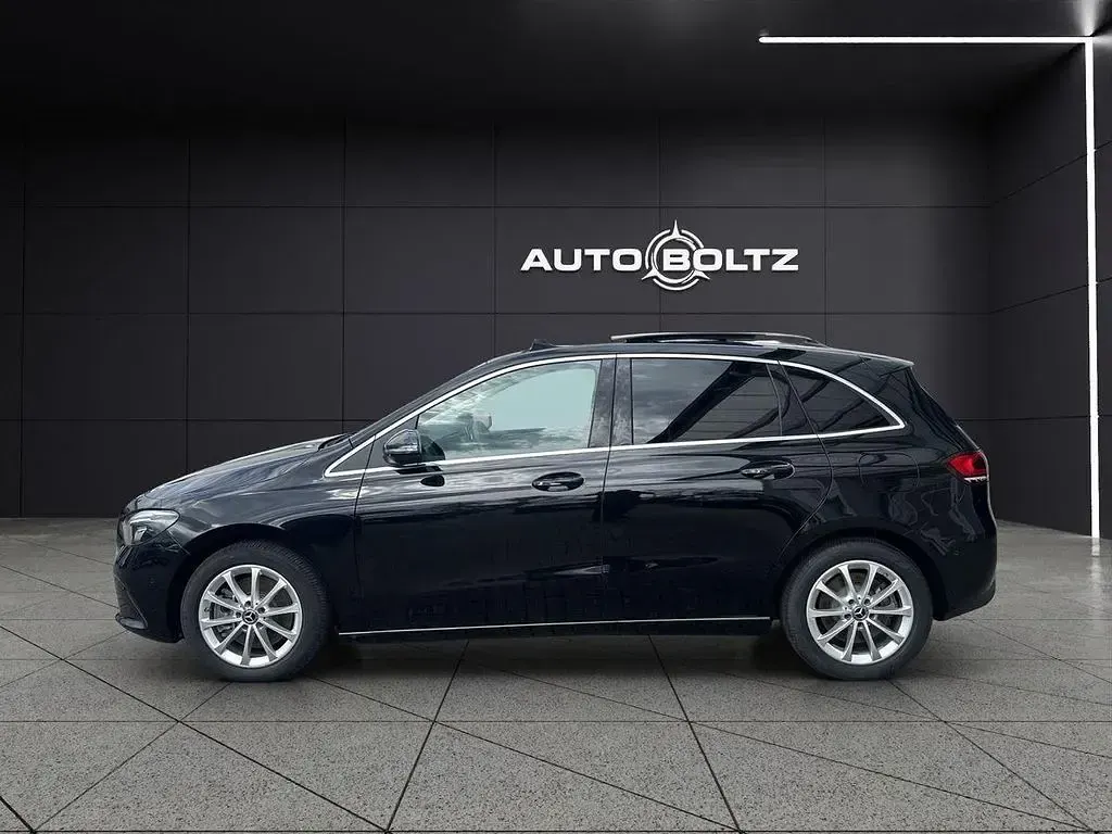 Gebraucht Mercedes B250 160 PS (117 kW) 2023 Schwarz Kleinwagen