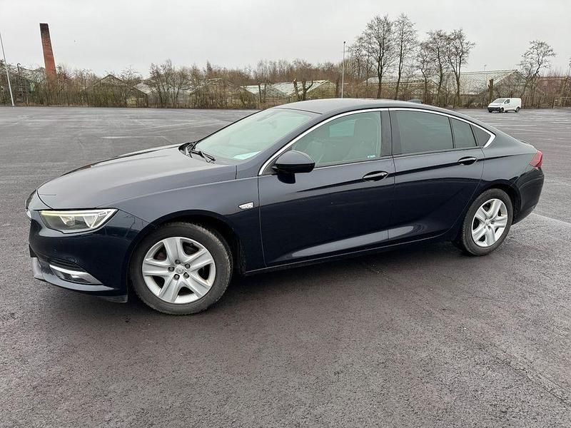Blau Gebraucht 2017 Opel Insignia Dynamic Limousine | 8.000 € (Guter Preis) - Bild 1/3