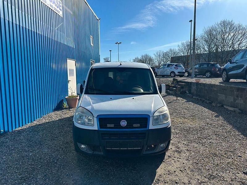 Gebraucht Fiat Doblò 101 PS (74 kW) 2009 Weiß Van / Kleinbus