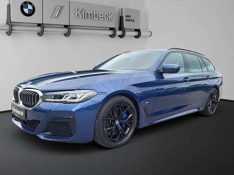 Phytonicblau metallic Gebraucht 2021 BMW 540 M Sport Kombi | 41.890 € (Guter Preis) - Bild 1/4