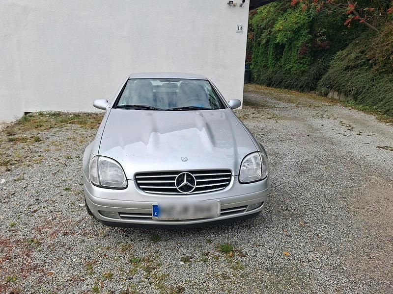 Silber Gebraucht 1998 Mercedes SLK230 Cabrio | 5.000 € (Guter Preis) - Bild 1/4