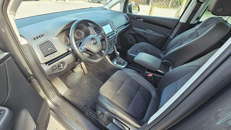 Gebraucht VW Sharan Highline 177 PS (130 kW) 2018 Grau Van / Kleinbus
