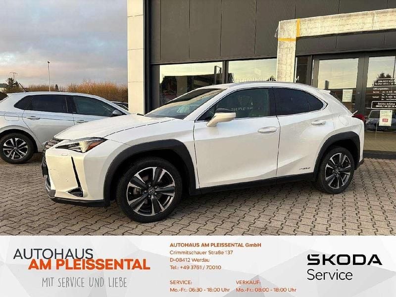 Sonic white Gebraucht 2022 Lexus UX 250h SUV | 27.220 € (Fairer Preis) - Bild 1/4