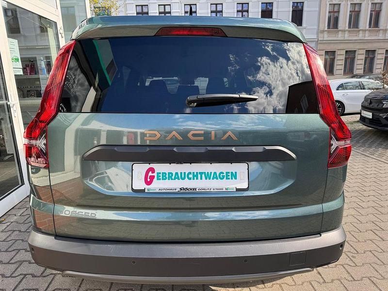 Gebraucht Dacia Jogger Extreme 110 PS (80 kW) 2025 Grün Van / Kleinbus
