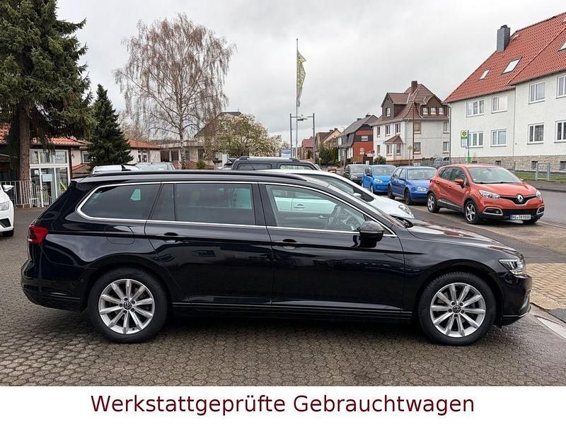 Gebraucht VW Passat 150 PS (110 kW) 2020 Schwarz Kombi