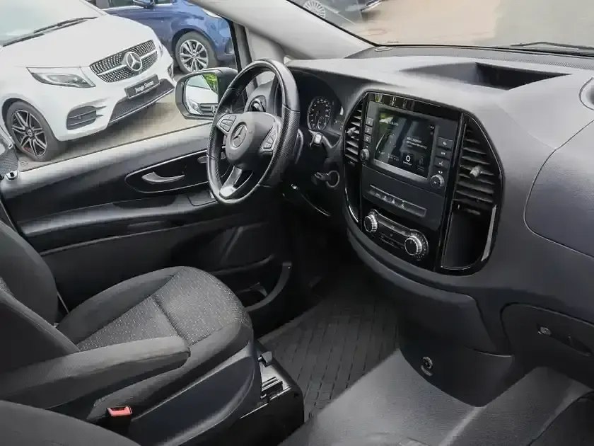Gebraucht Mercedes Vito 163 PS (119 kW) 2022 Weiß Van