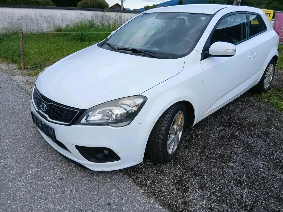Gebraucht Kia ProCeed 115 PS (84 kW) 2011 Kleinwagen