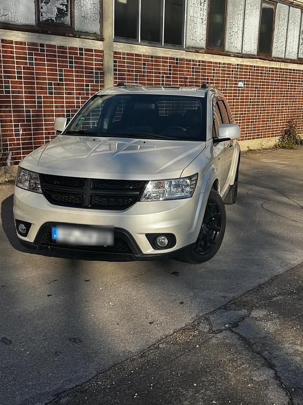 Weiß Gebraucht 2013 Fiat Freemont SUV | 7.500 € (Guter Preis) - Bild 1/4