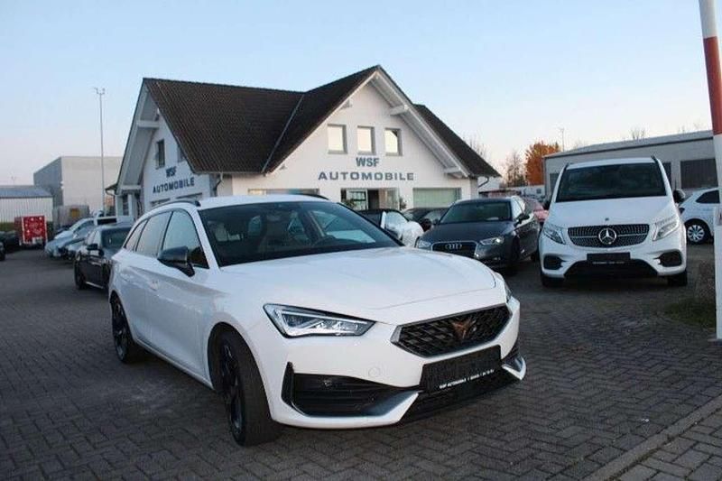 "candy" weiss Gebraucht 2022 Cupra Leon Kombi | 17.900 € (Fairer Preis) - Bild 1/4