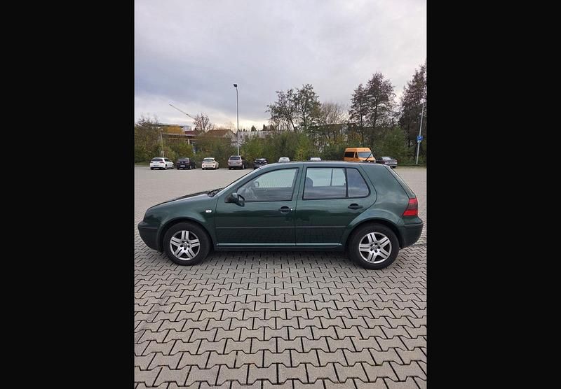 Gebraucht VW Golf IV 105 PS (77 kW) 2002 Grün Kleinwagen