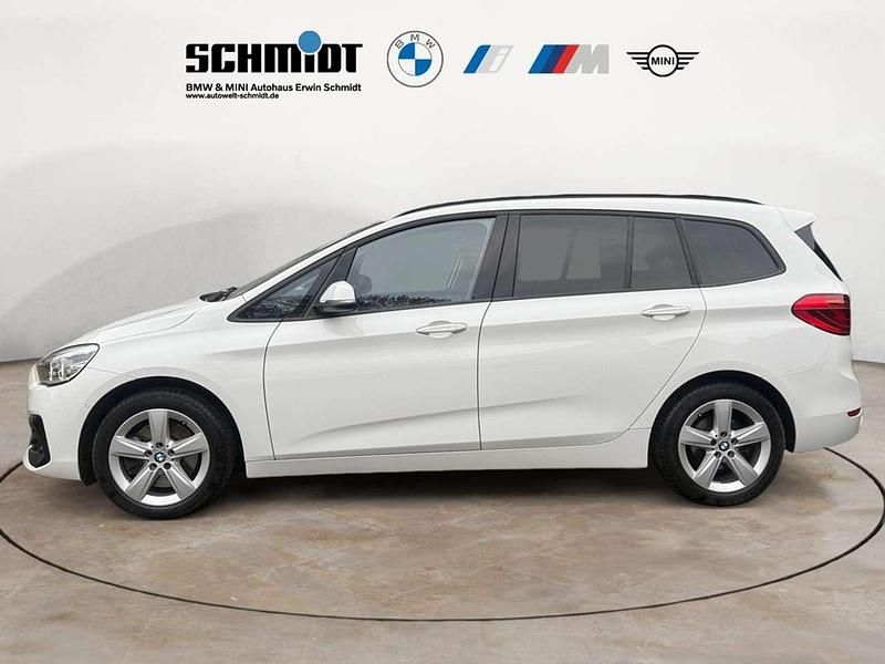 Gebraucht BMW 220 Gran Tourer Sport Line 178 PS (130 kW) 2021 Alpinweiß Van / Kleinbus