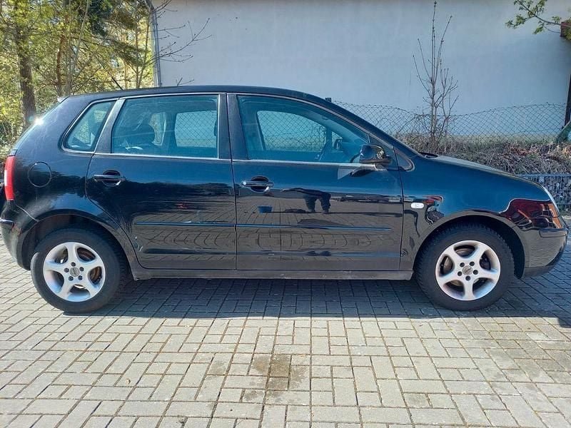Usata VW Polo Basis 75 CV (55 kW) 2004 Nero Utilitaria