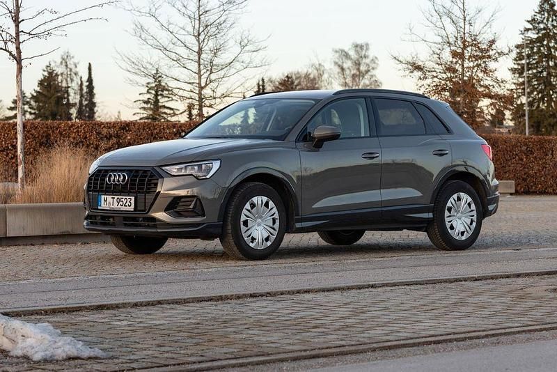 Gebraucht Audi Q3 Advanced 150 PS (110 kW) 2022 Chronosgrau metallic SUV