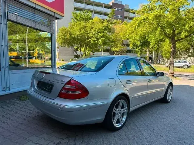 Brugt Mercedes E200 163 HK (119 kW) 2003 Sølv Sedan