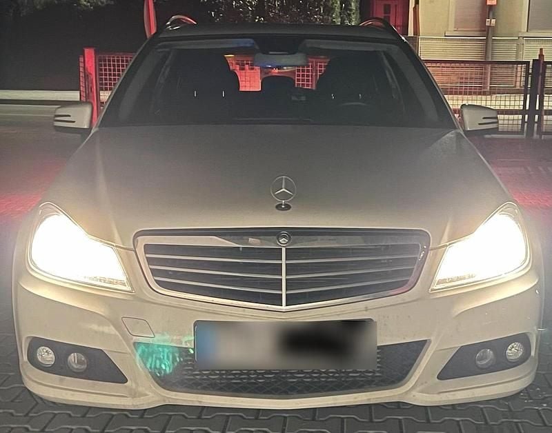 Gebraucht Mercedes C200 136 PS (100 kW) 2011 Weiß Kombi