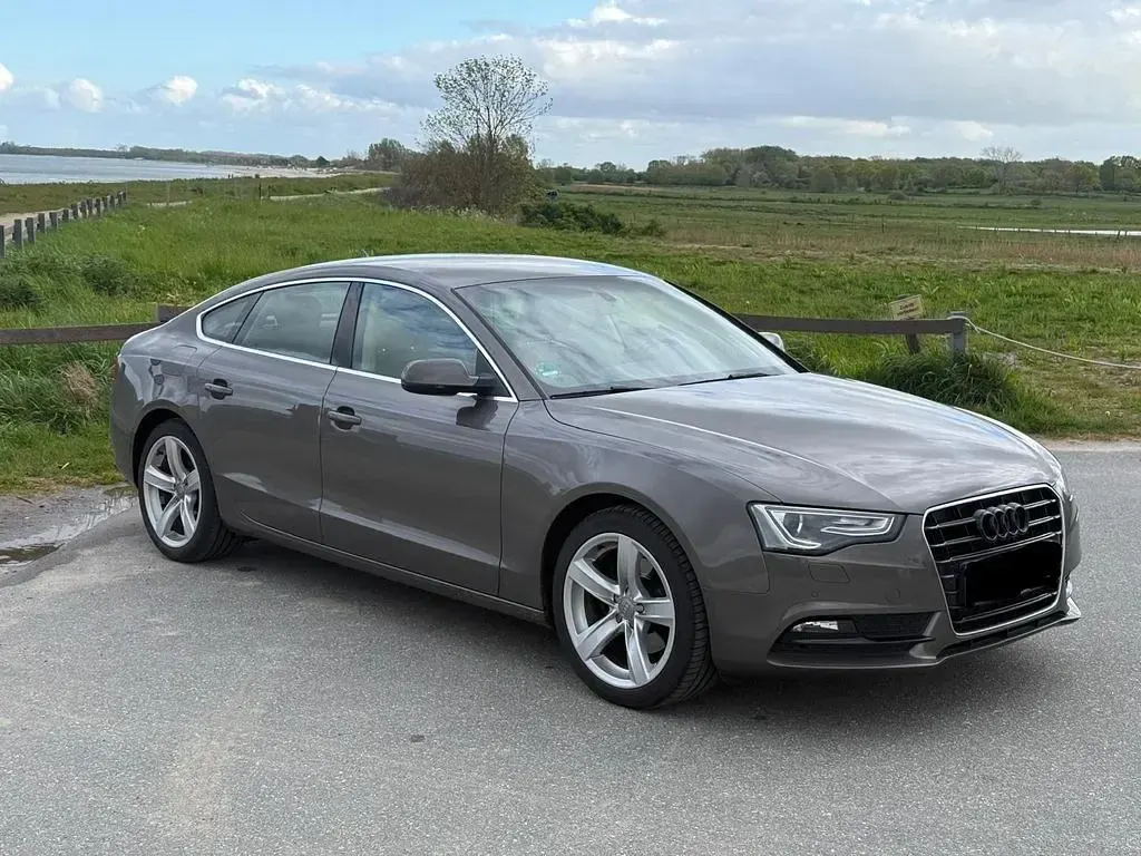 Gebraucht Audi A5 Sportback Design 136 PS (100 kW) 2013 Grau Kleinwagen