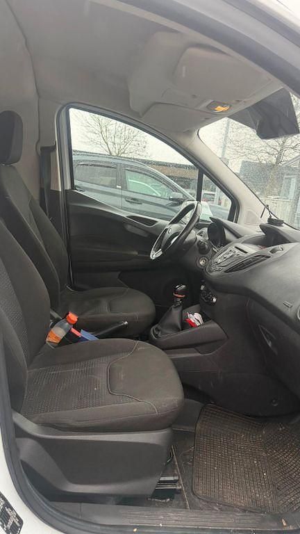 Gebraucht Ford Transit 95 PS (69 kW) 2018 Weiß Limousine