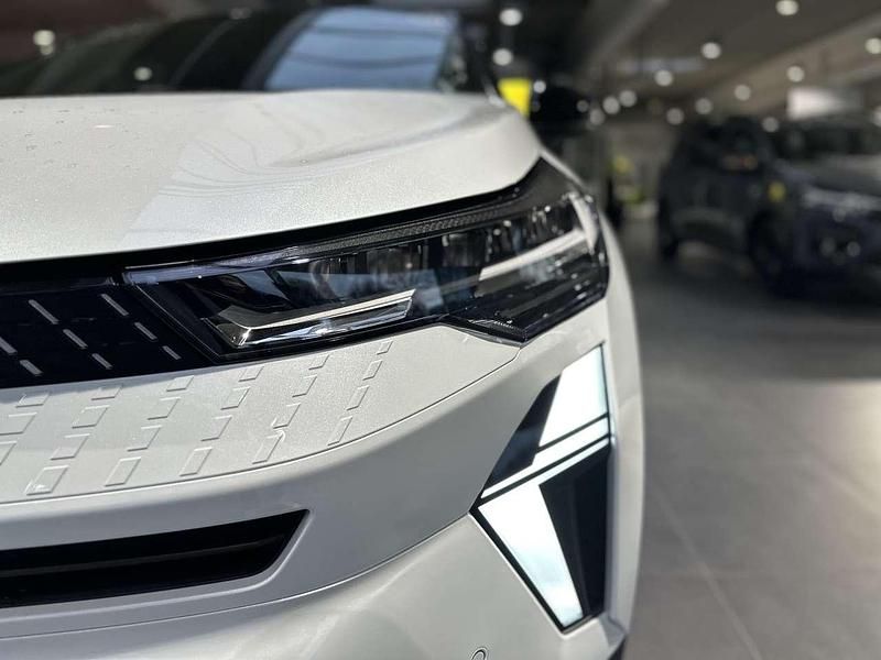 Neu Renault Captur Techno 141 PS (103 kW) 2025 Weiß/schwarz SUV