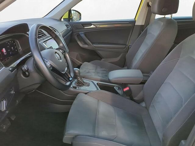 Gebraucht VW Tiguan Highline 150 PS (110 kW) 2019 Gelb SUV