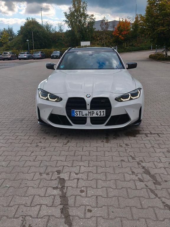 Weiß Gebraucht 2024 BMW M3 Performance Kombi | 83.200 € (Superpreis) - Bild 1/4