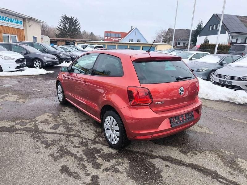 Gebraucht VW Polo LOUNGE 75 PS (55 kW) 2015 Sunset red metallic Kleinwagen