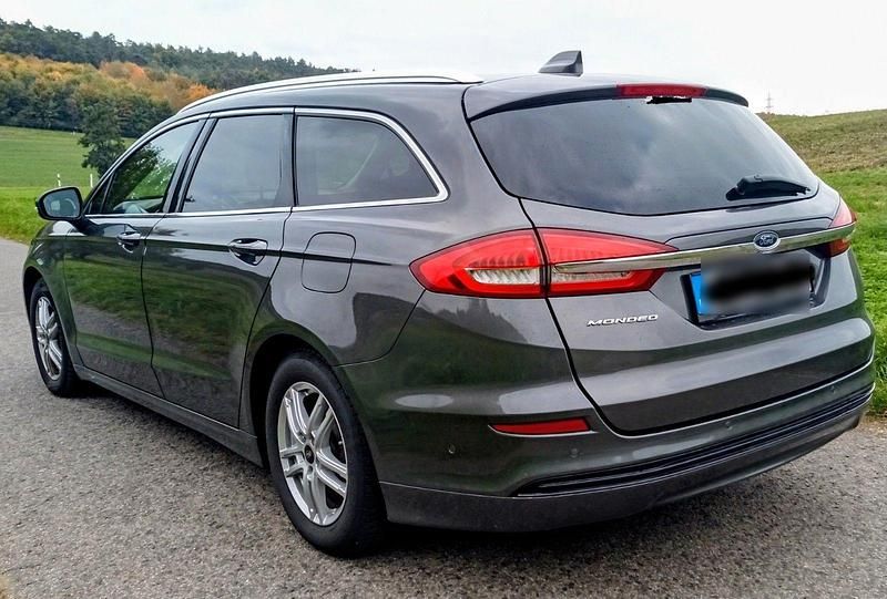 Grau Gebraucht 2021 Ford Mondeo Titanium Kombi | 11.690 € (Superpreis) - Bild 1/4