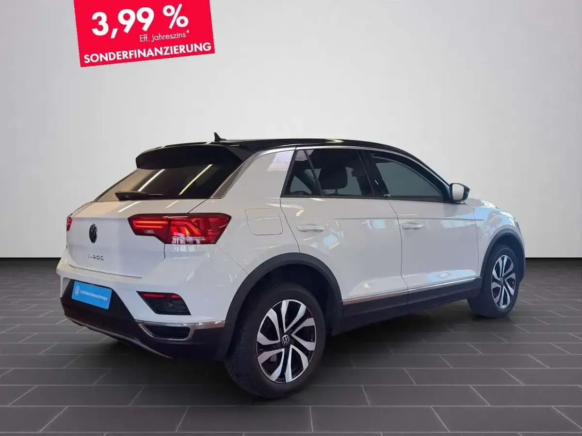 Second-hand VW T-Roc Active 150 CP (110 kW) 2022 Alb SUV