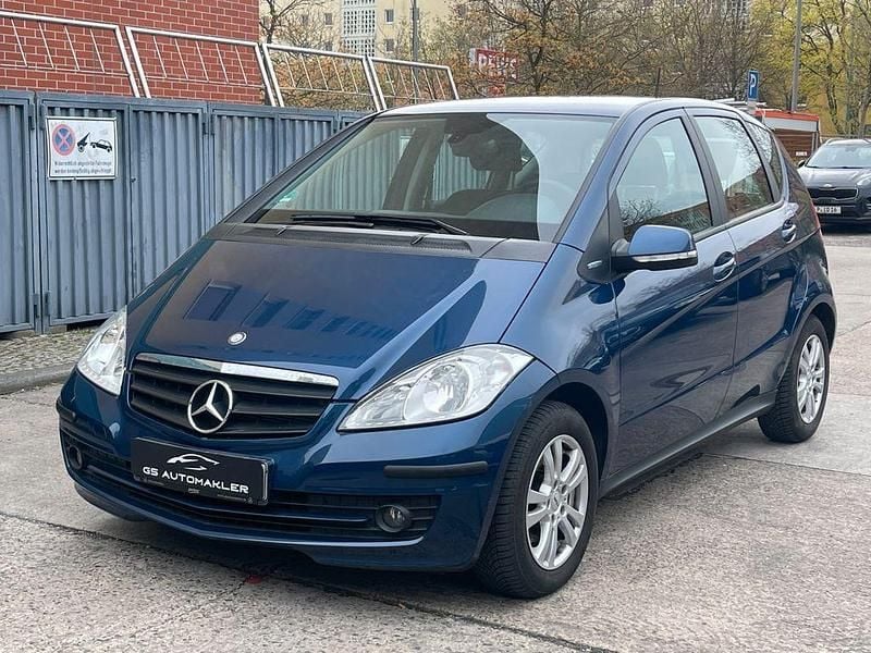 Gebraucht Mercedes A160 95 PS (69 kW) 2012 Blau Limousine