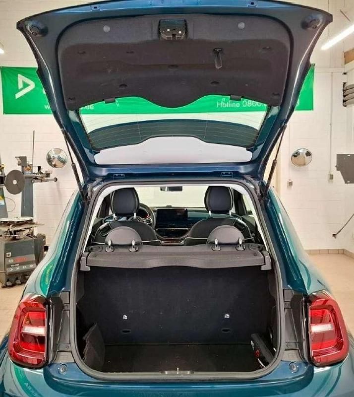 Gebraucht Fiat 500e 86 kW (118 PS) 2023 Grün Kleinwagen