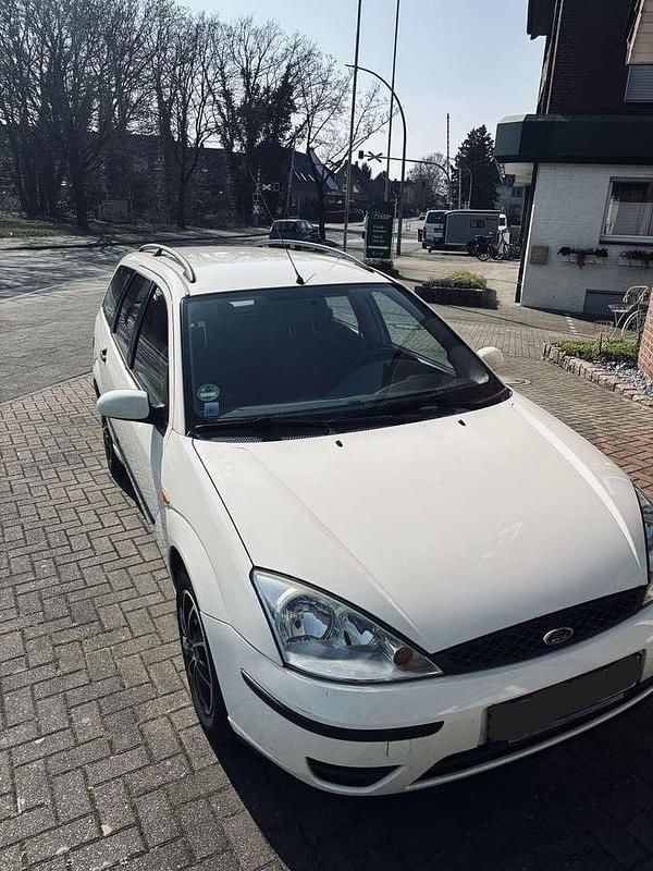 Gebraucht Ford Focus Ambiente 116 PS (85 kW) 2004 Weiß Kombi