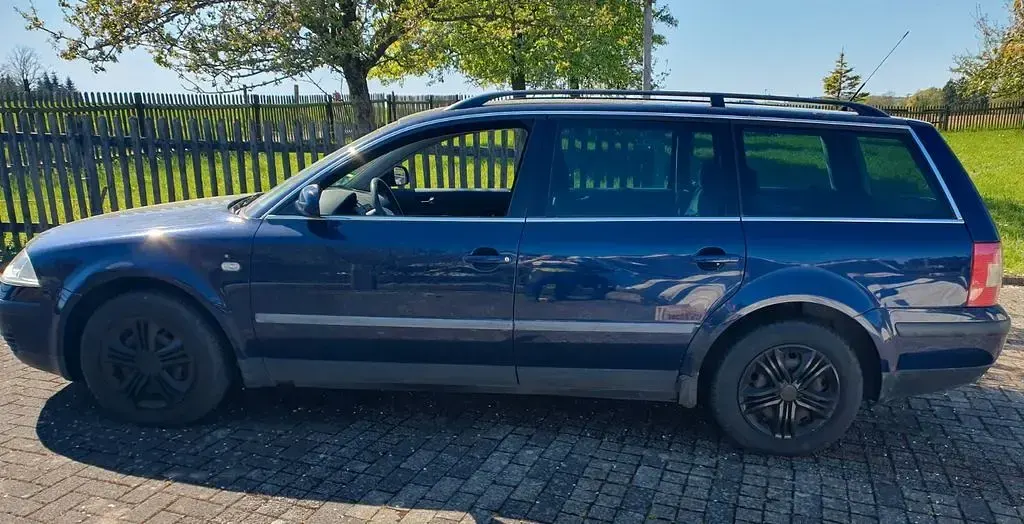 Usata VW Passat Comfortline 116 CV (85 kW) 2003 Blu Station wagon
