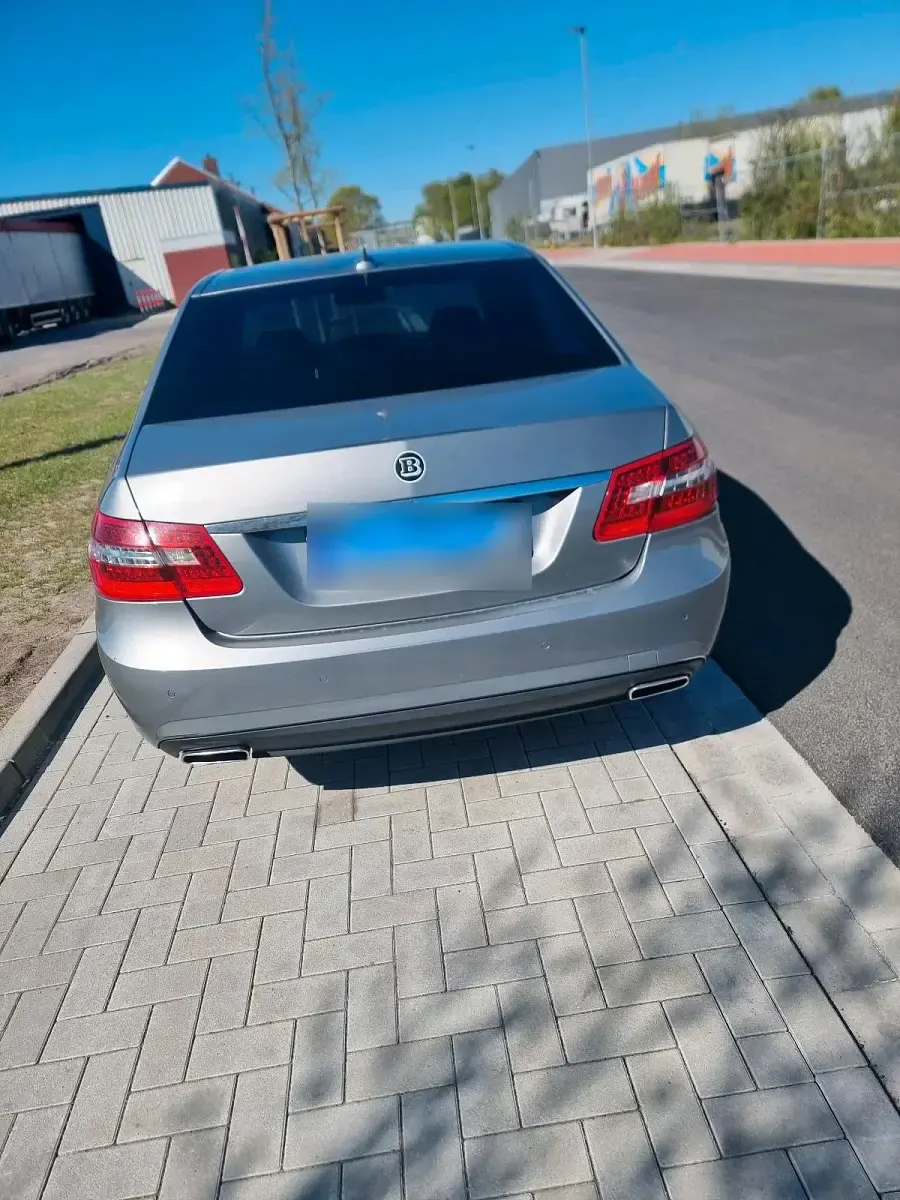 Gebraucht Mercedes E350 AMG 265 PS (194 kW) 2012 Grau Limousine