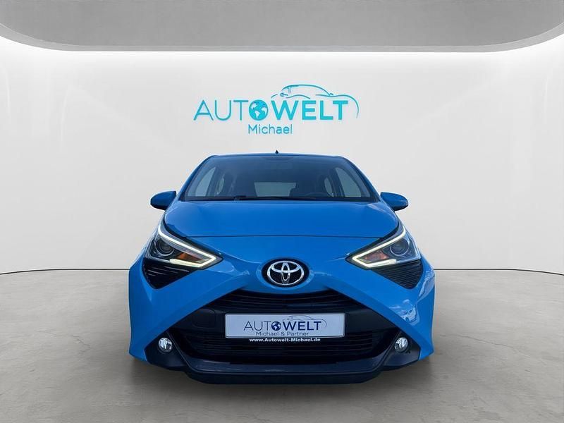 Gebraucht Toyota Aygo 72 PS (52 kW) 2020 Blau Kleinwagen
