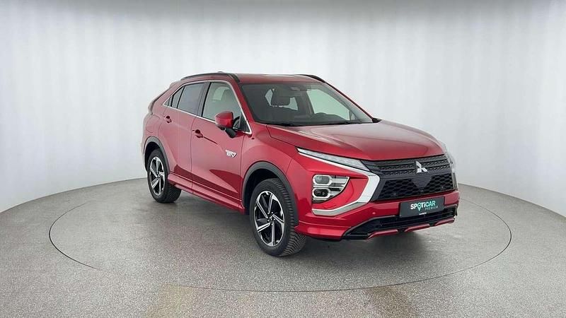 Gebraucht Mitsubishi Eclipse Cross Plus 188 PS (138 kW) 2022 Rot SUV