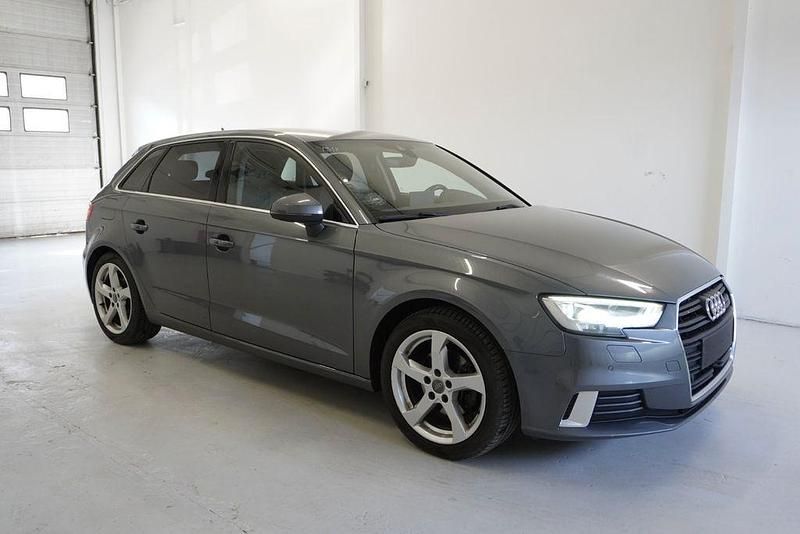 Gebraucht Audi A3 S-Line 150 PS (110 kW) 2017 Grau Limousine