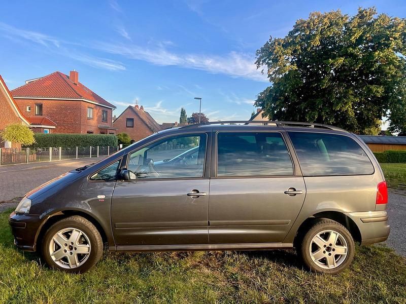 Andere farben Gebraucht 2008 Seat Alhambra Van / Kleinbus | 2.750 € (Fairer Preis) - Bild 1/4