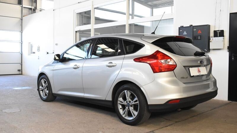 Gebraucht Ford Focus 101 PS (74 kW) 2014 Silber Limousine