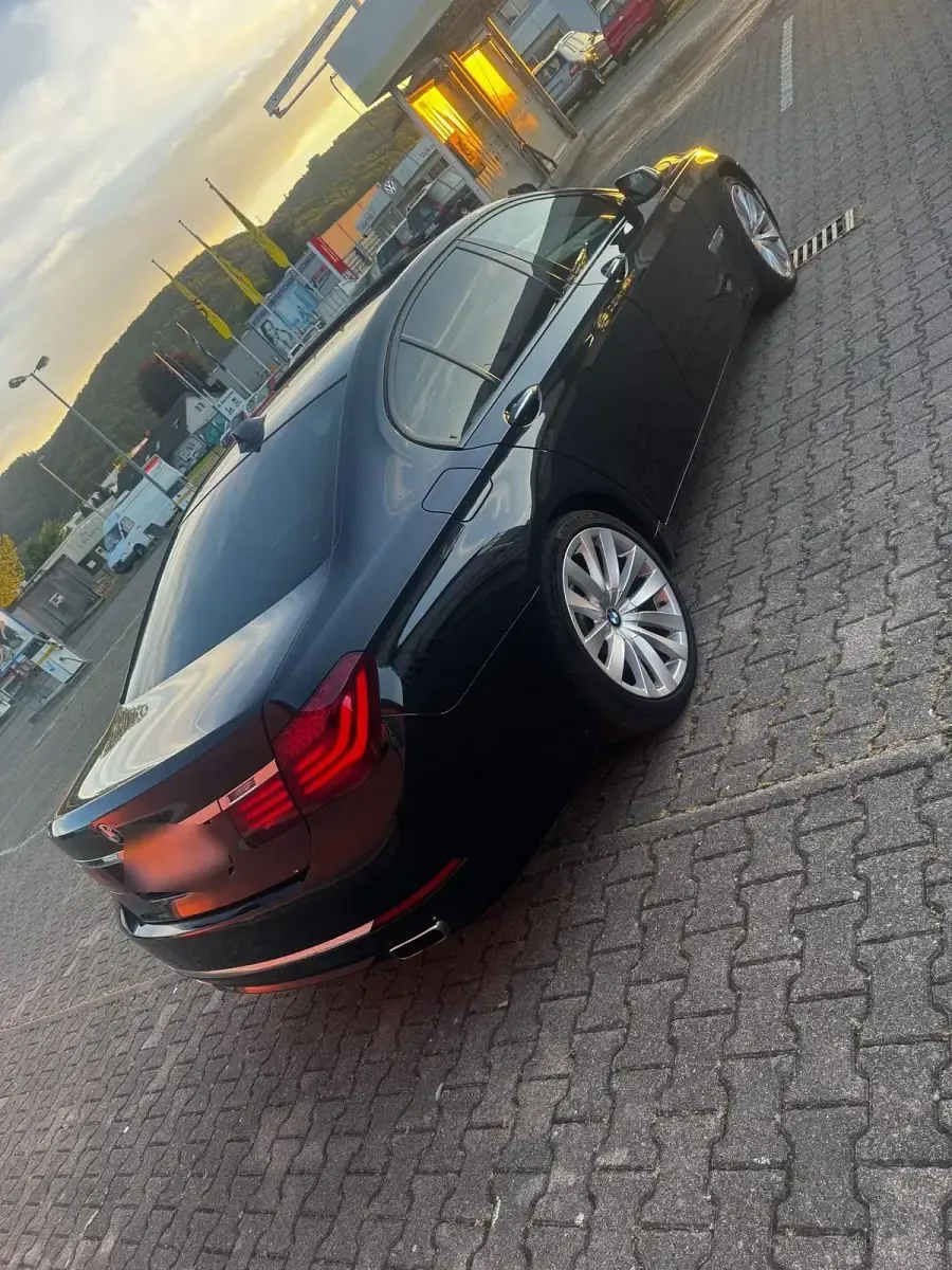 Gebraucht BMW 740 Comfort Edition 313 PS (230 kW) 2014 Schwarz Limousine