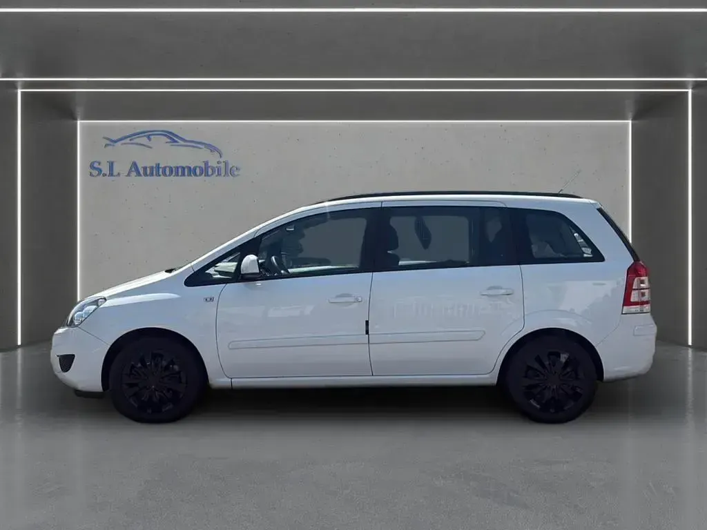 Gebraucht Opel Zafira Family 140 PS (102 kW) 2014 Weiß Van / Kleinbus