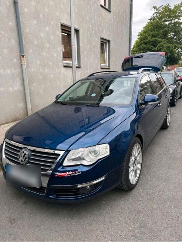 Blau Gebraucht 2006 VW Passat Comfortline Limousine | 2.200 € (Fairer Preis) - Bild 1/4
