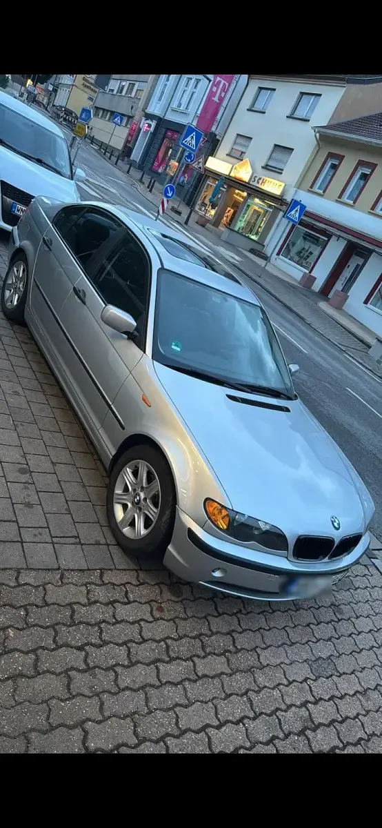Gebraucht BMW 318 143 PS (105 kW) 2001 Grau Limousine