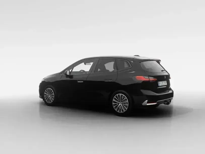Gebraucht BMW 218 Active Tourer Luxury Line 136 PS (100 kW) 2023 Schwarz Van / Kleinbus