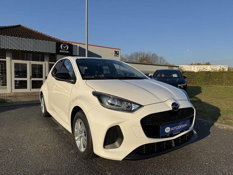 Neu Mazda 2 Center-Line 116 PS (85 kW) 2025 Lunar white Kleinwagen