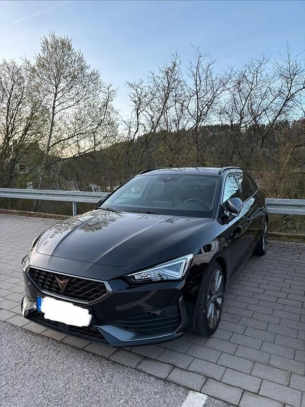 Gebraucht Cupra Leon 300 PS (220 kW) 2023 Schwarz Kombi