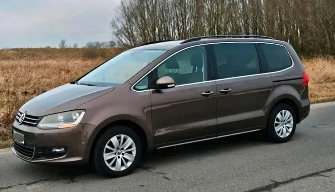 Gebraucht VW Sharan 150 PS (110 kW) 2012 Braun Van / Kleinbus