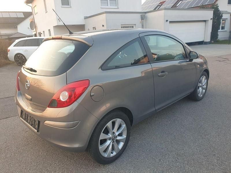 Gebraucht Opel Corsa Active 87 PS (63 kW) 2013 Kleinwagen