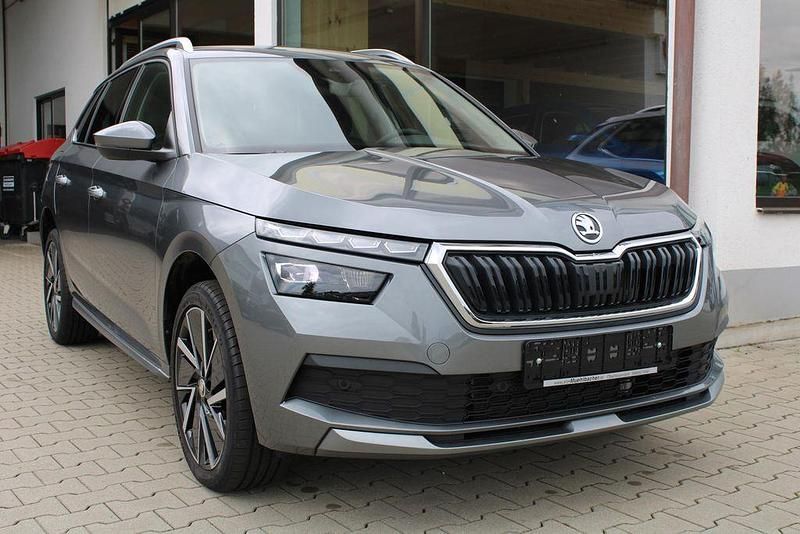 Grau Gebraucht 2024 Skoda Kamiq Style SUV | 25.690 € (Etwas zu teuer) - Bild 1/4