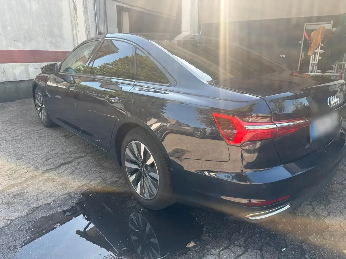 Gebraucht Audi A6 204 PS (150 kW) 2022 Blau Limousine